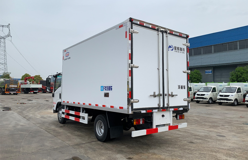 ISUZU Reefer Truck